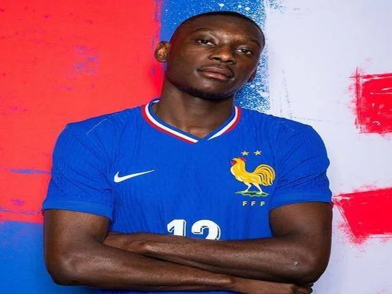 官方：穆阿尼因下巴受伤退出法国本期名单，补招托万递补